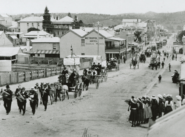 Schoolgirls infront of Ladies College, Carp Street, Bega