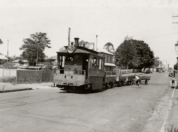 Tramcar 314 on empty street