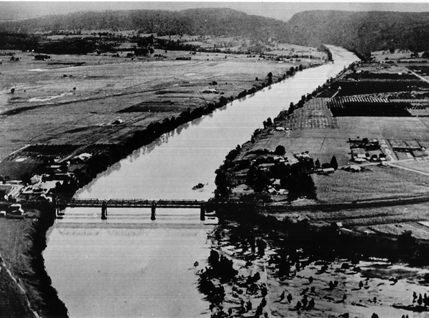 Nepean River looking south